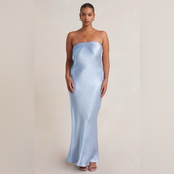 NWT. Dessy Collection USA Made Strapless Platinum Matte Maxi Dress Plus-24. - Picture 1 of 12